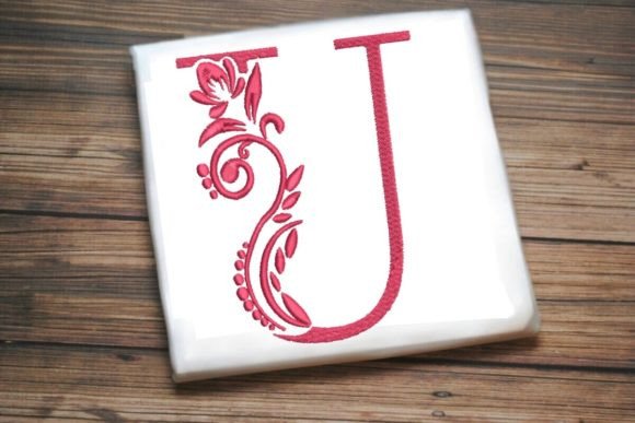 Elegant Illustrated U Letter Design: A Craft Fair Embroidery Review